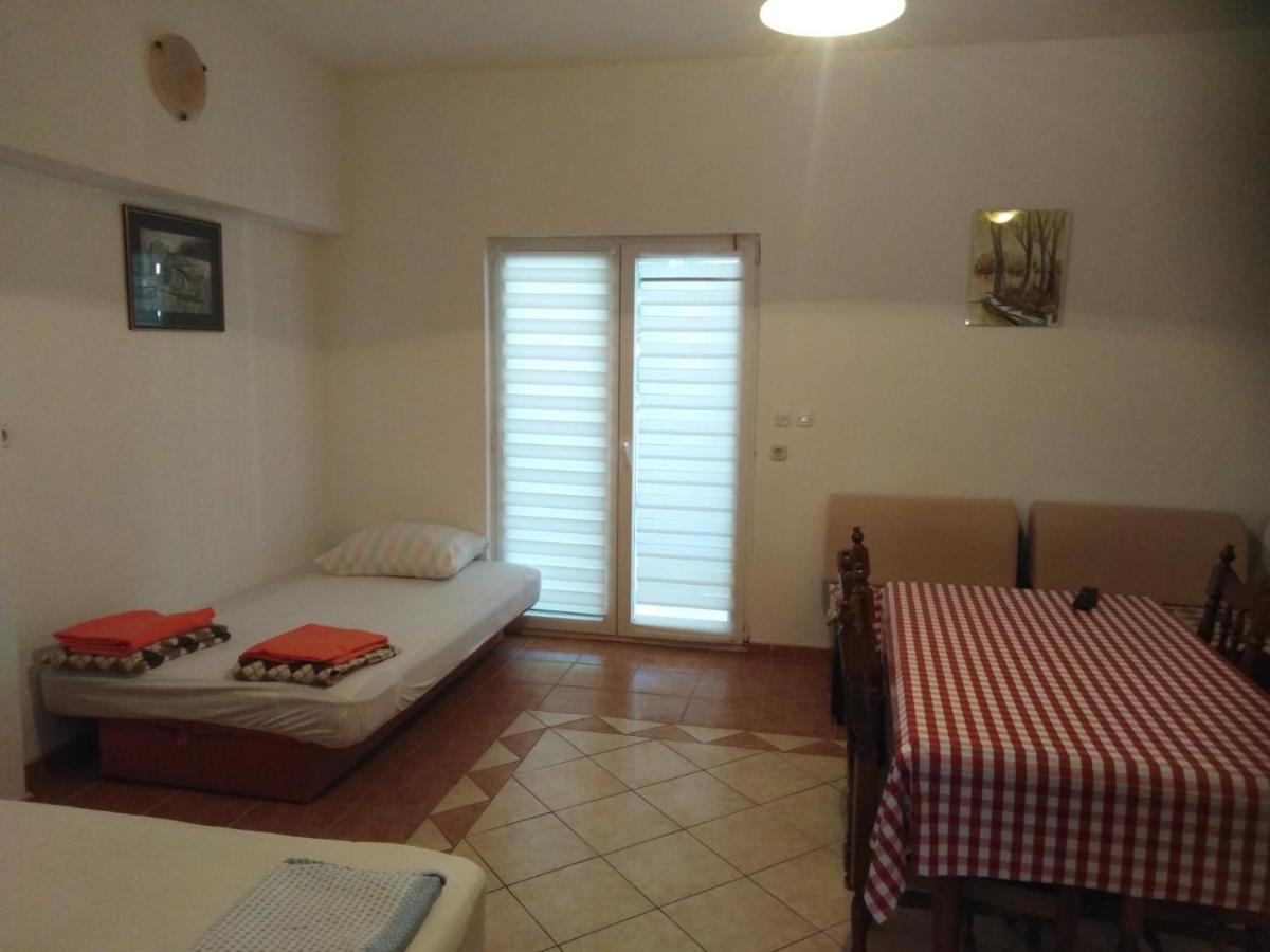 Apartman Ivica ヴィル エクステリア 写真